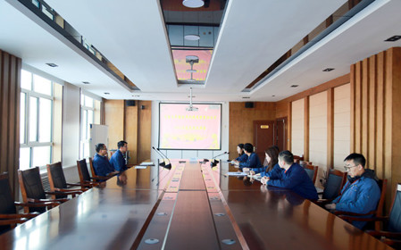 標(biāo)題：華德牧草公司召開2024年黨建工作述職評(píng)議會(huì)
瀏覽次數(shù)：702
發(fā)表時(shí)間：2025-01-23